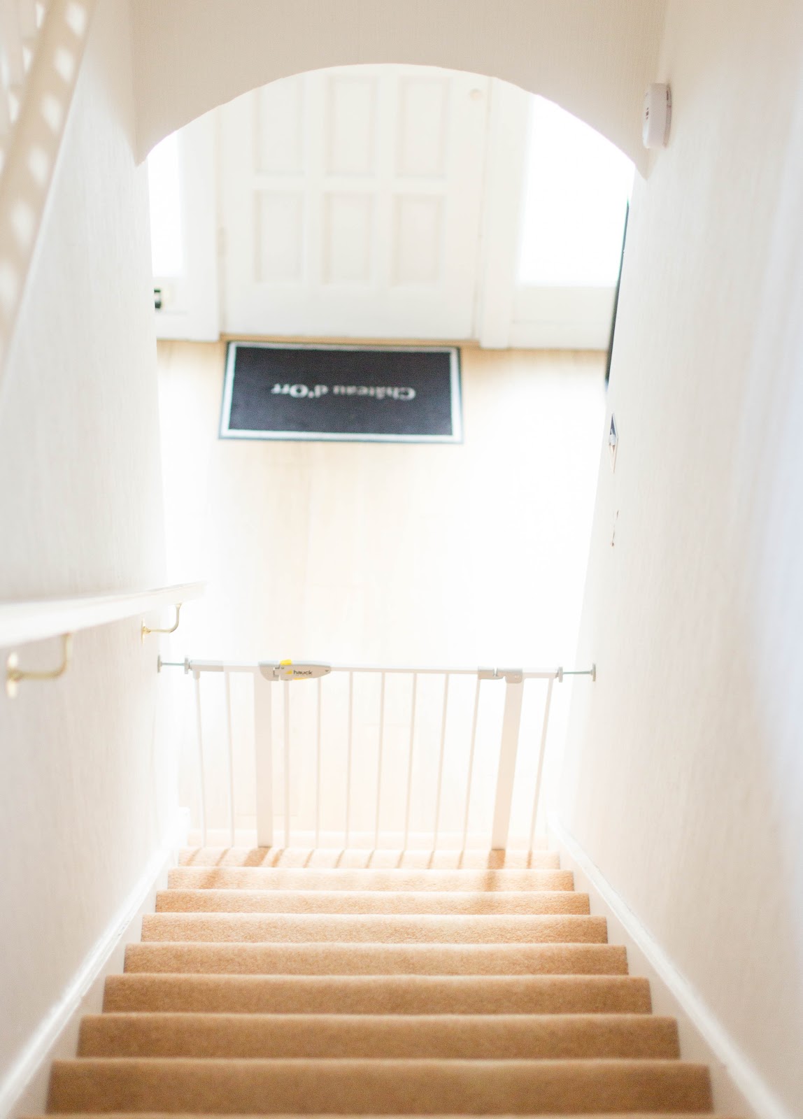 1930s UK house original arch in the hall.