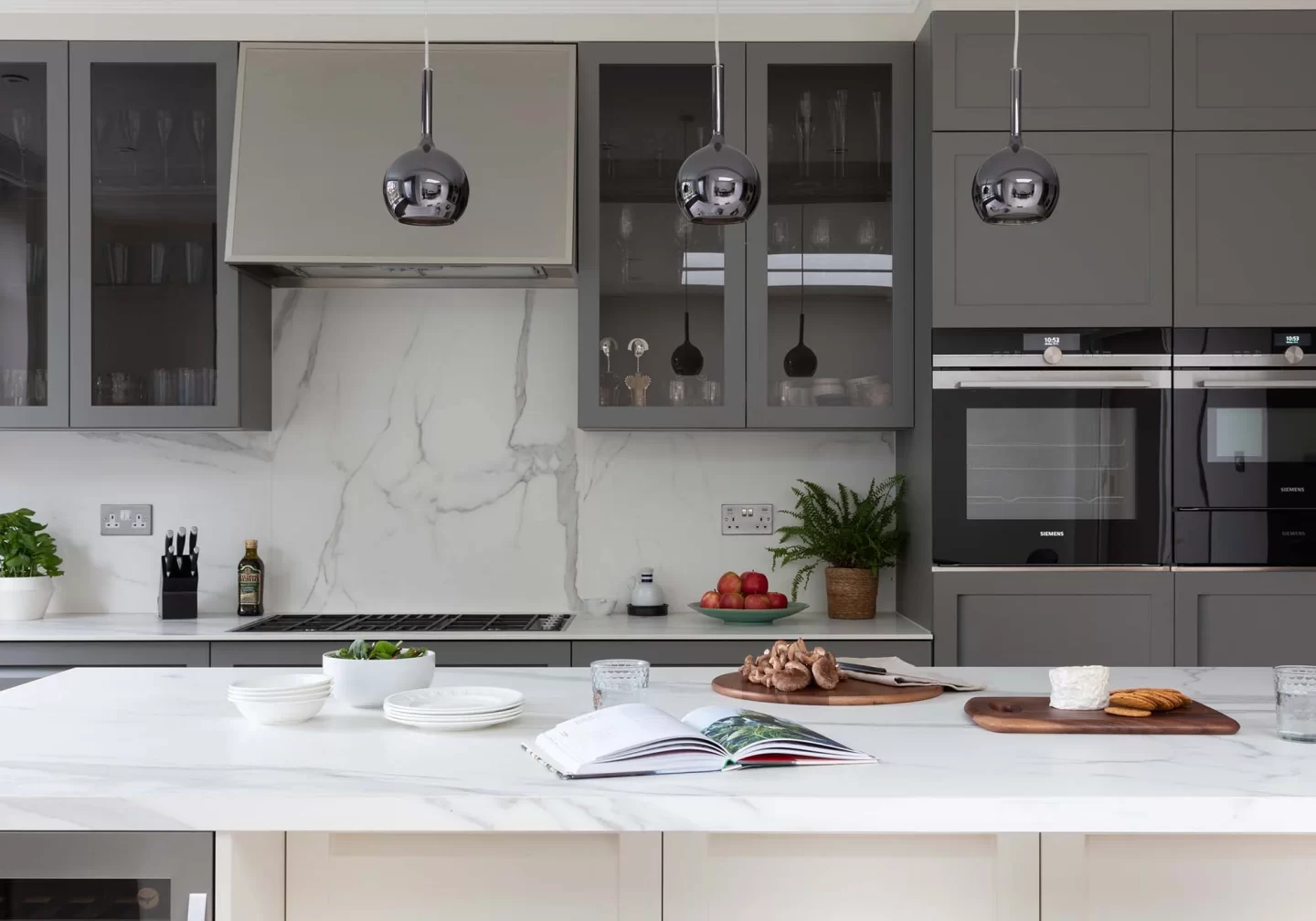 Marble-effect Contact Paper suitable for kitchen worktops.